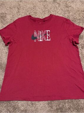 Nike Shirt Womens XL Red Short Sleeve Swoosh Spellout Logo